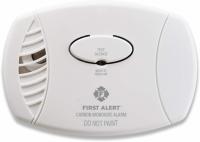 First Alert CO605 Plug-In Carbon Monoxide Detector