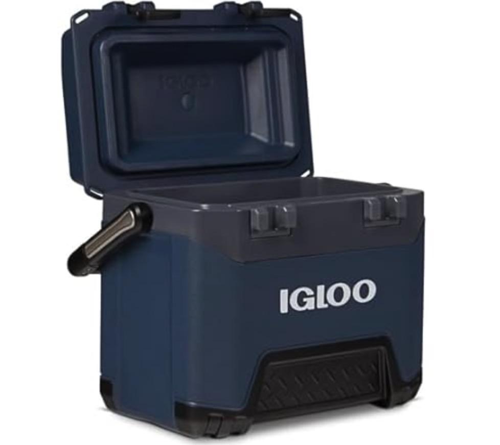 Igloo Heavy-Duty 25qt BMX Ice Chest Cooler for $44.99